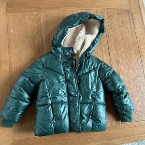Gap green coat sherpa lined like new 5T